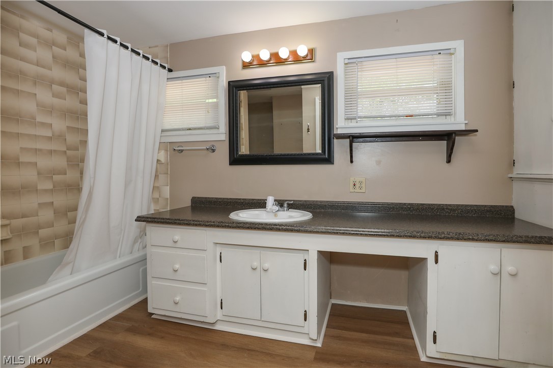 228 Lawrence Street Ravenna OH 44266