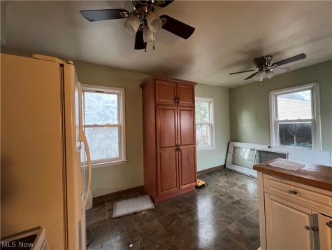 715 E Catawba Avenue Akron OH 44306