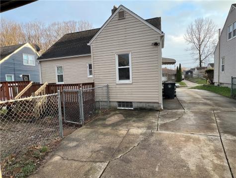 715 E Catawba Avenue Akron OH 44306