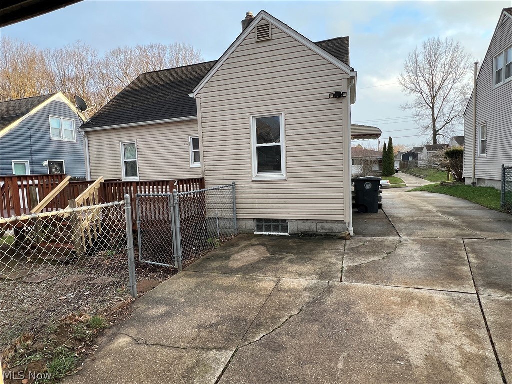 715 E Catawba Avenue Akron OH 44306