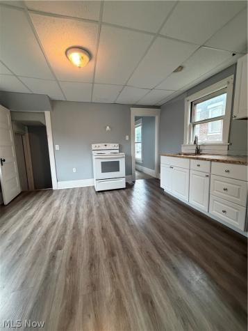 82 Brown Street Barberton OH 44203