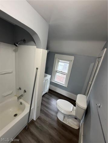 82 Brown Street Barberton OH 44203
