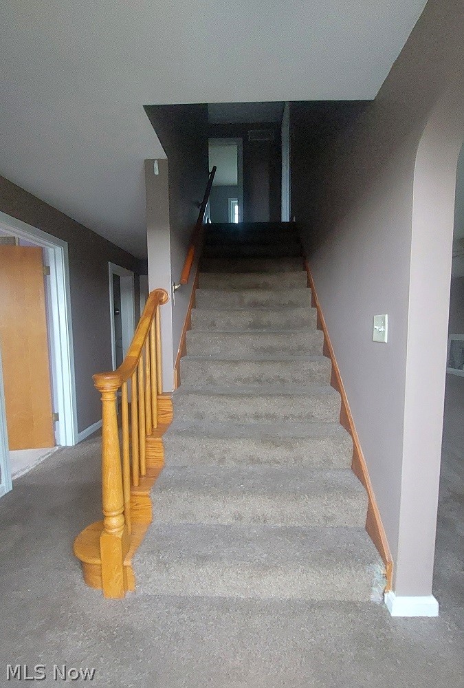 2915 Whitehaven Boulevard Steubenville OH 43952