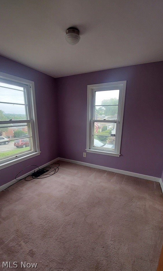 2915 Whitehaven Boulevard Steubenville OH 43952