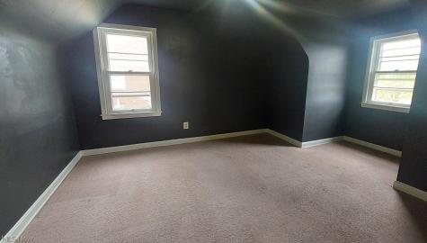 2915 Whitehaven Boulevard Steubenville OH 43952