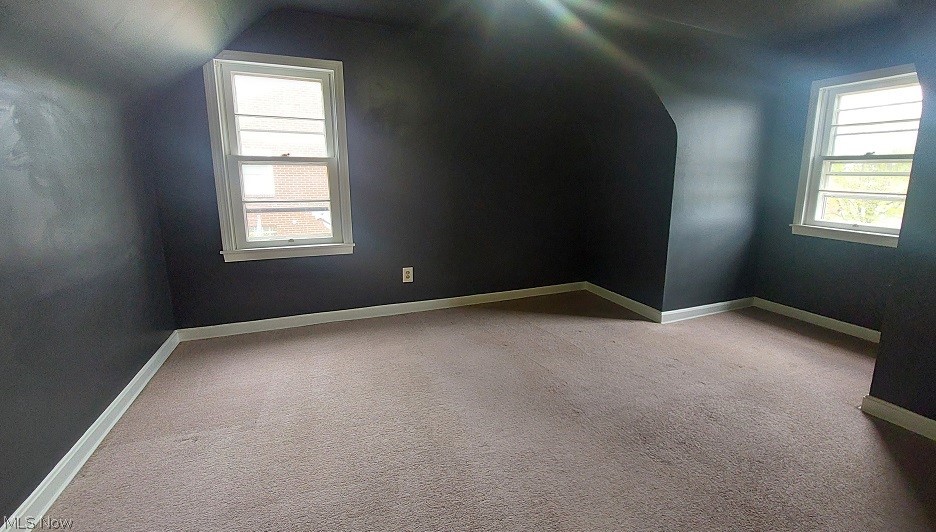 2915 Whitehaven Boulevard Steubenville OH 43952