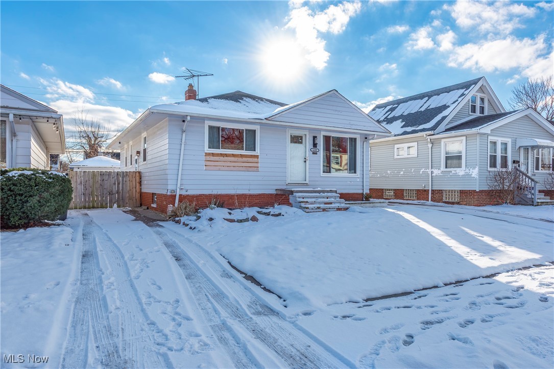 14205 Highlandview Avenue Cleveland OH 44135