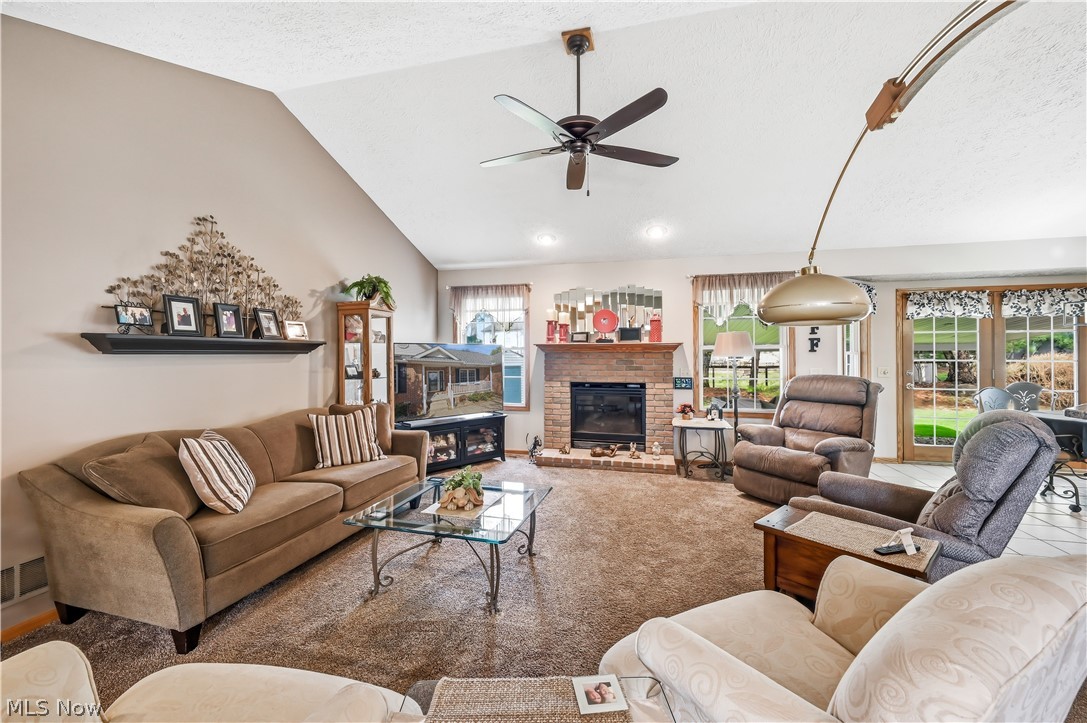 1009 E Reno Drive Louisville OH 44641