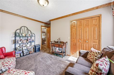 1009 E Reno Drive Louisville OH 44641