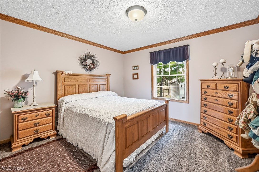 1009 E Reno Drive Louisville OH 44641