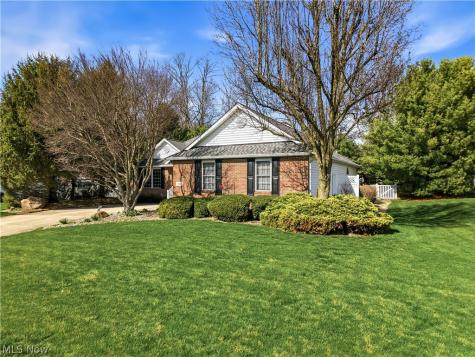 1009 E Reno Drive Louisville OH 44641