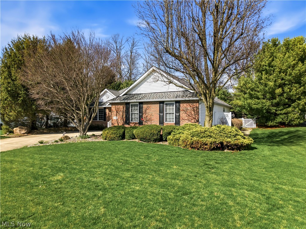 1009 E Reno Drive Louisville OH 44641