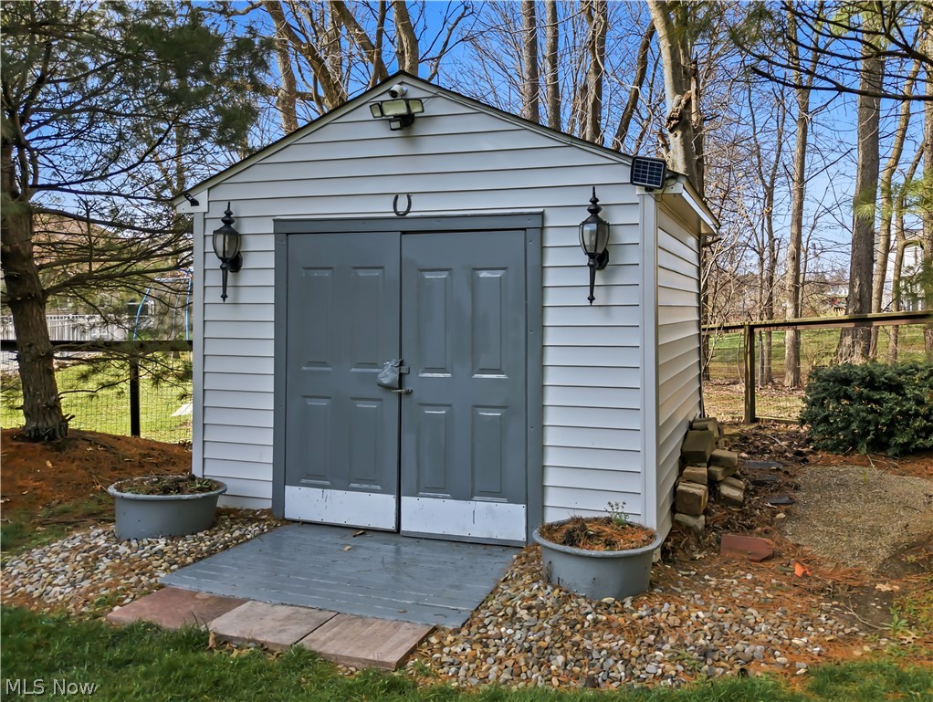 1009 E Reno Drive Louisville OH 44641