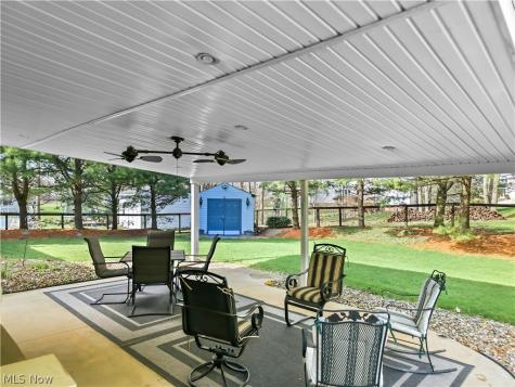 1009 E Reno Drive Louisville OH 44641