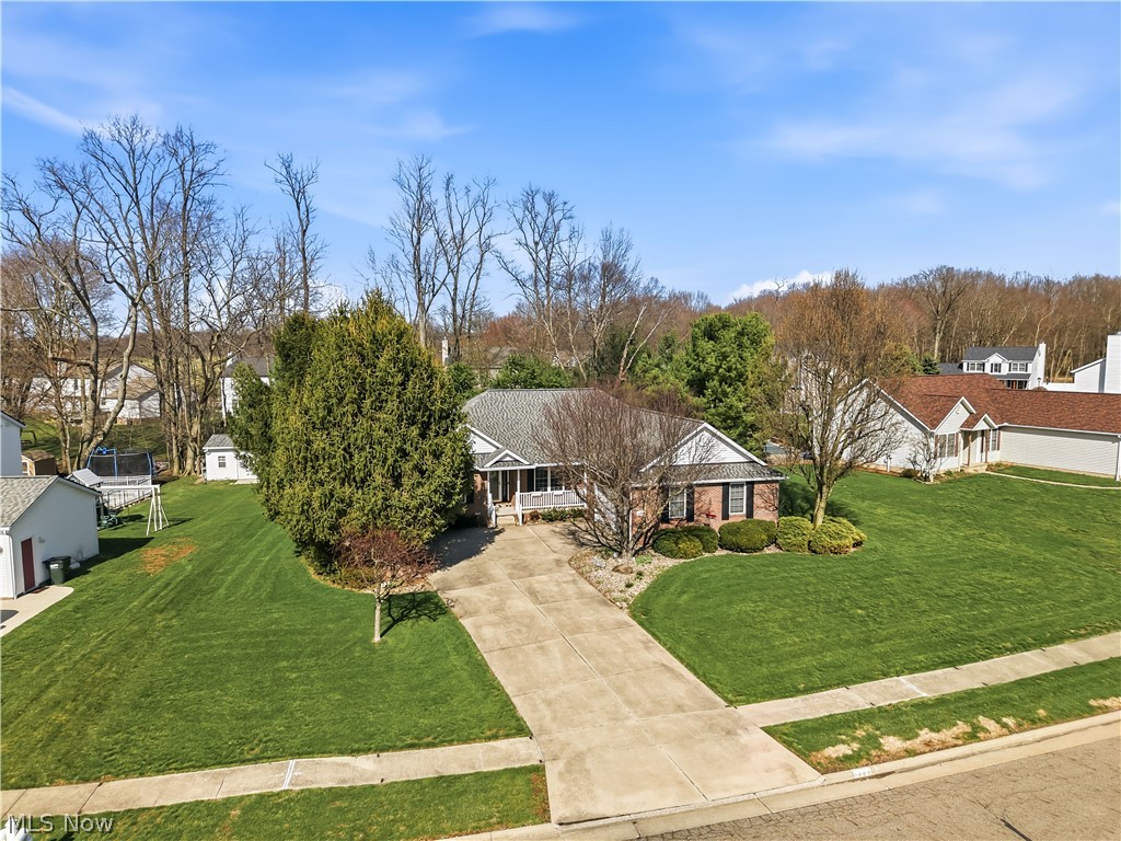 1009 E Reno Drive Louisville OH 44641