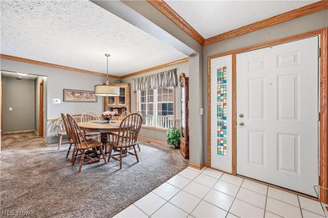 1009 E Reno Drive Louisville OH 44641