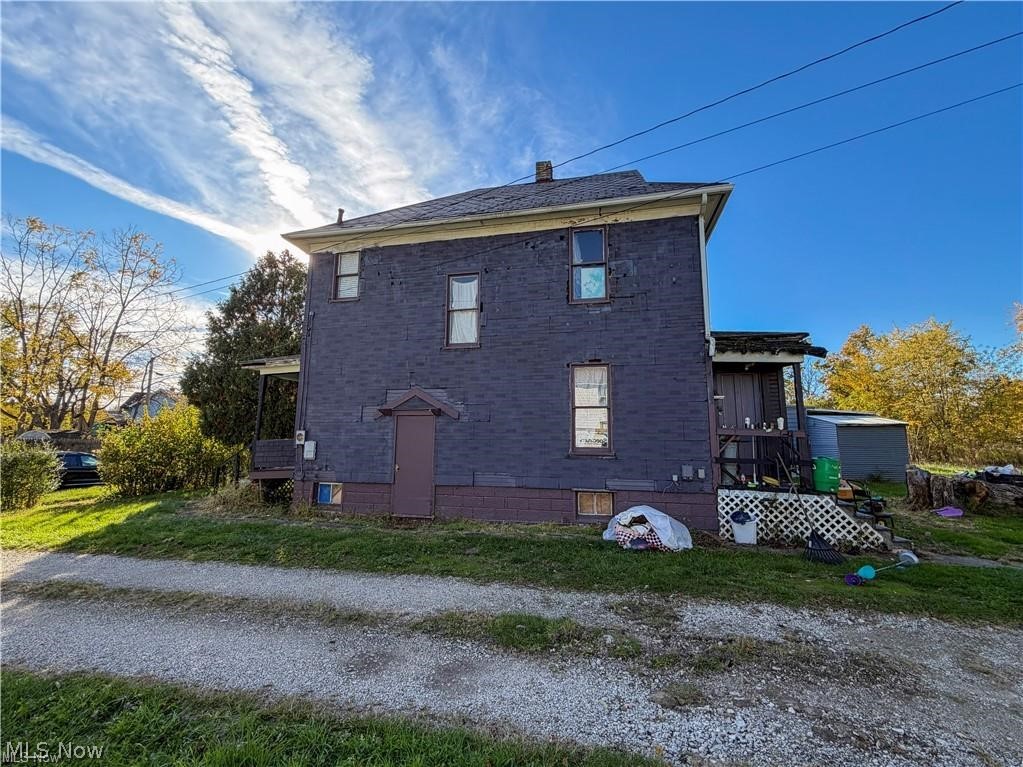 322-324 North Road NW Warren OH 44483