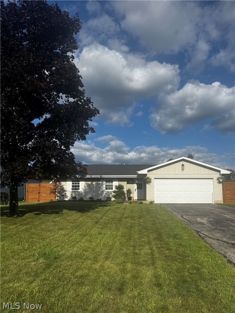 1899 Woodgate Street Austintown OH 44515