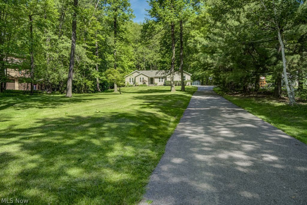 Chagrin Falls OH, 17212 Wood Acre Trail