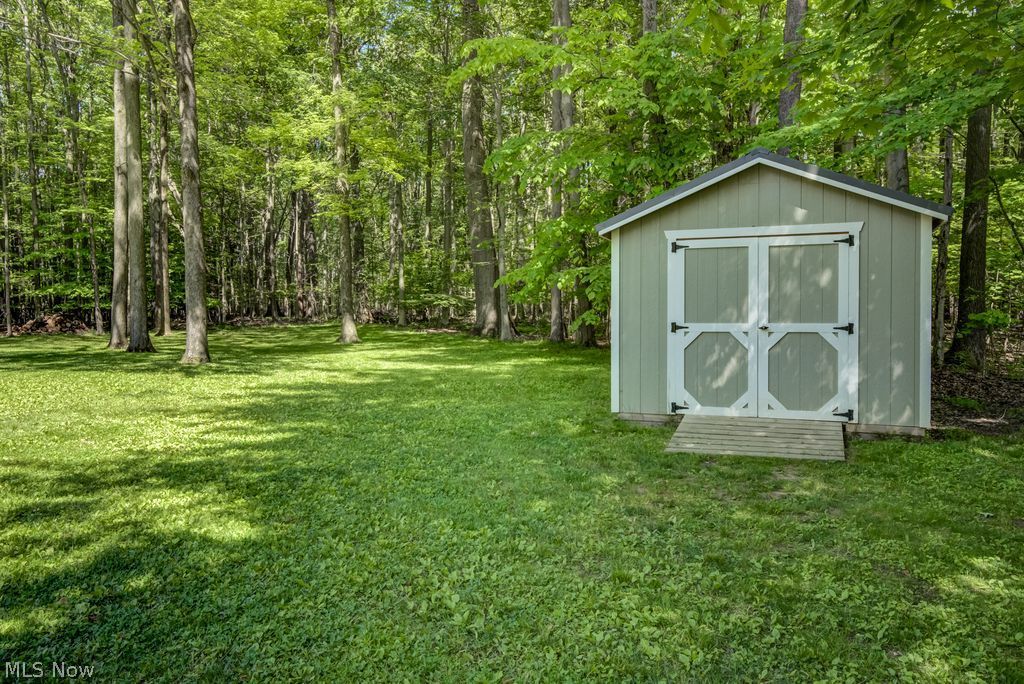 17212 Wood Acre Trail Chagrin Falls OH 44023