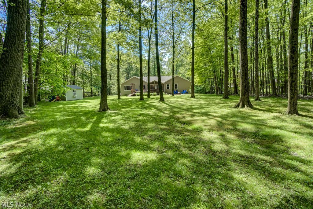 17212 Wood Acre Trail Chagrin Falls OH 44023