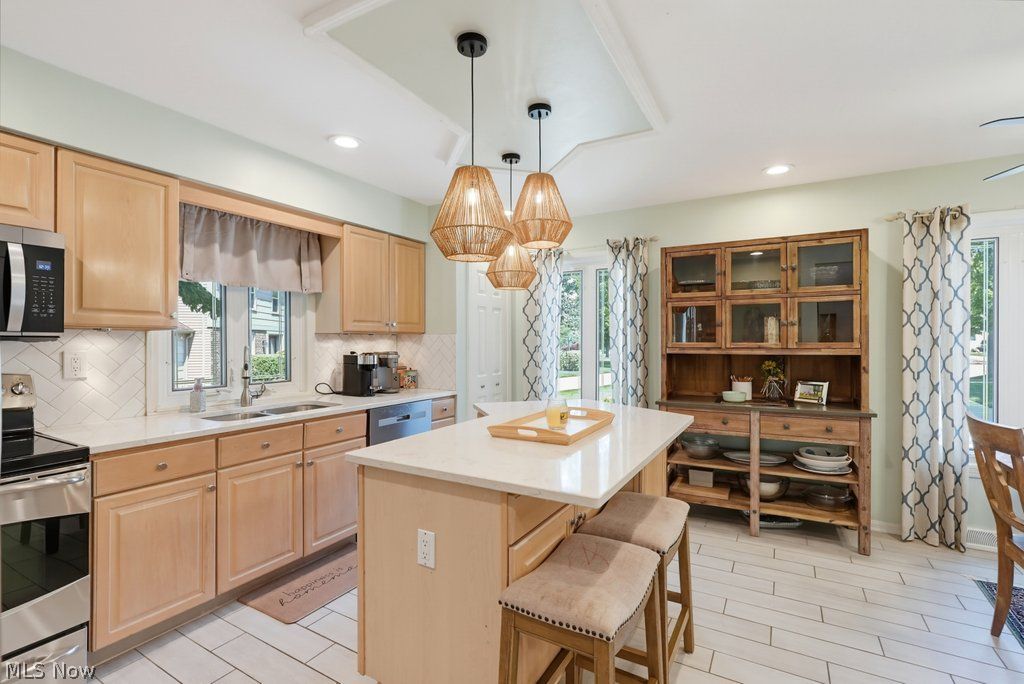 17755 Fairfax Lane Strongsville OH 44136