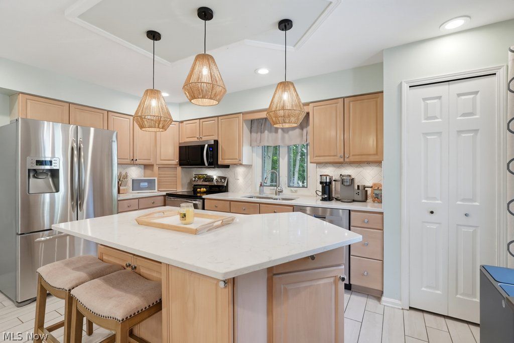 17755 Fairfax Lane Strongsville OH 44136