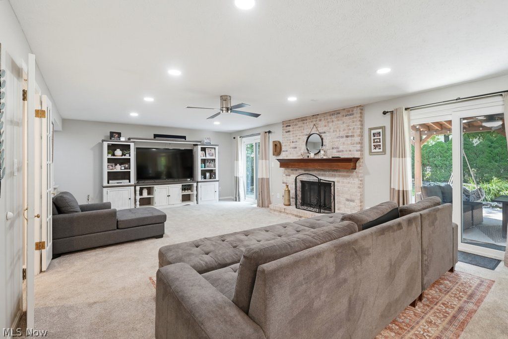 17755 Fairfax Lane Strongsville OH 44136