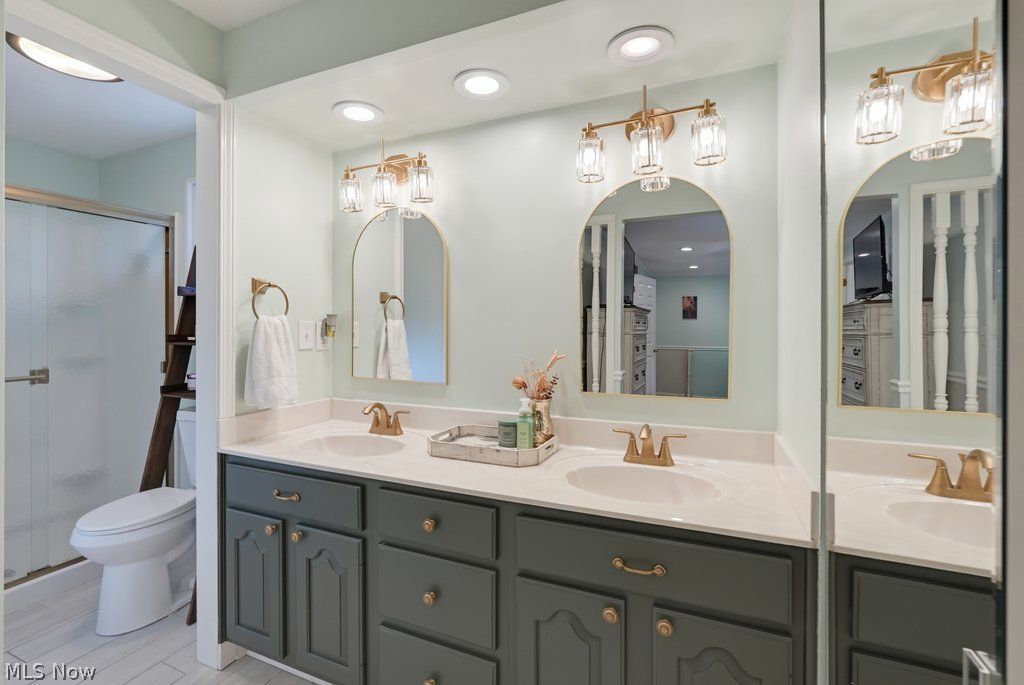 17755 Fairfax Lane Strongsville OH 44136