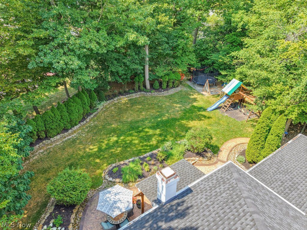 17755 Fairfax Lane Strongsville OH 44136