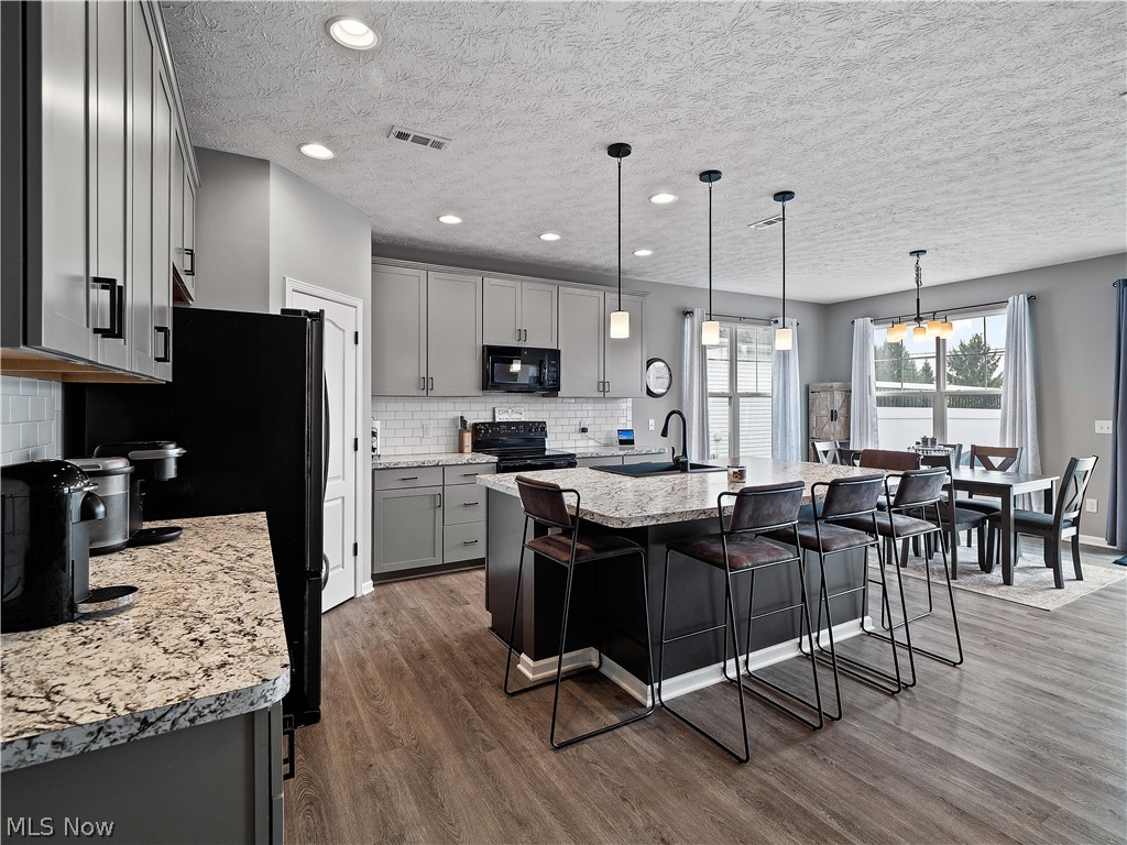 157 Kensington Way Elyria OH 44035