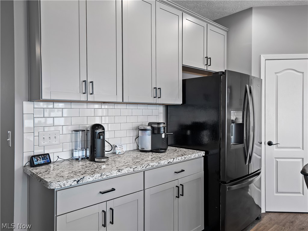 157 Kensington Way Elyria OH 44035