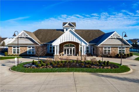 157 Kensington Way Elyria OH 44035