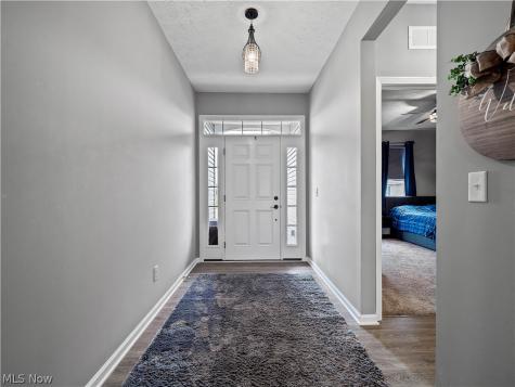 157 Kensington Way Elyria OH 44035