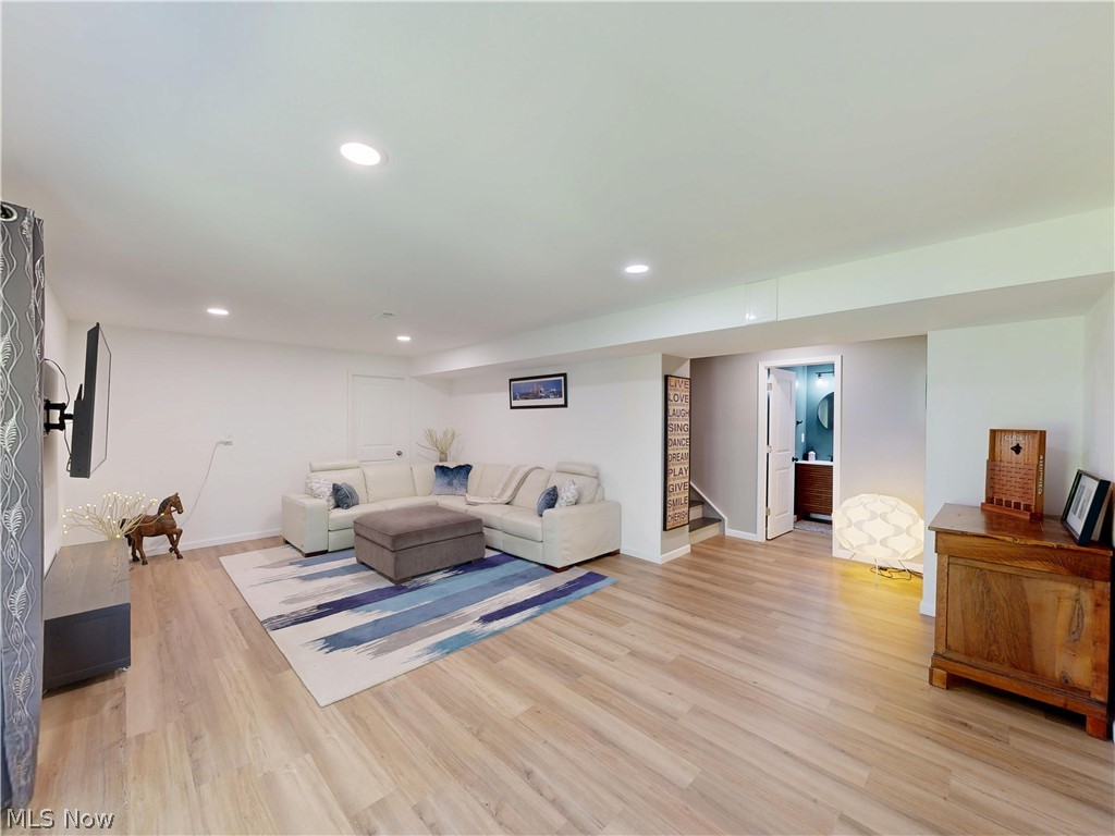 1223 Selena Grove Green OH 44685