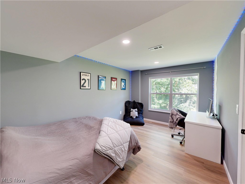 1223 Selena Grove Green OH 44685