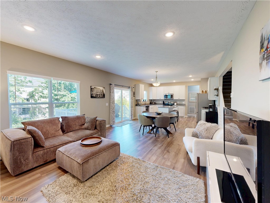 1223 Selena Grove Green OH 44685