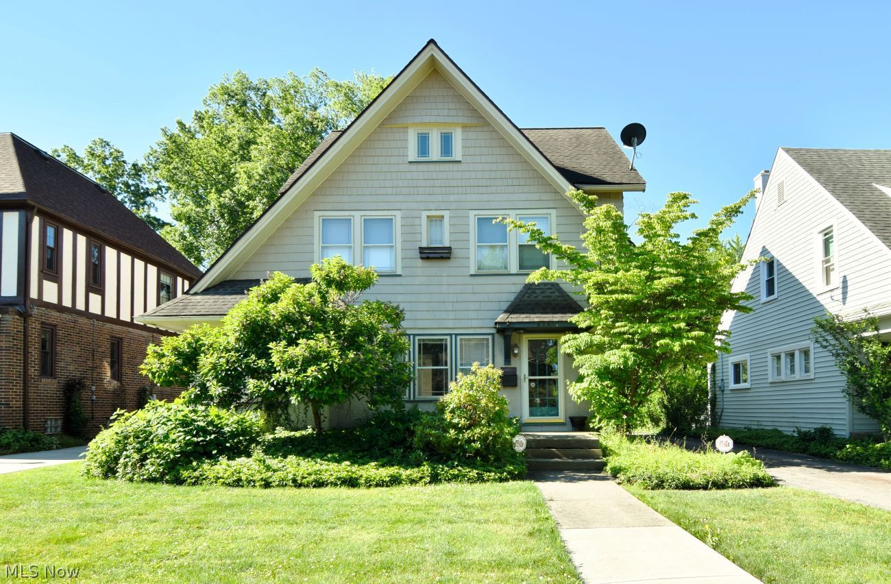 3356 Clarendon Road Cleveland Heights OH 44118