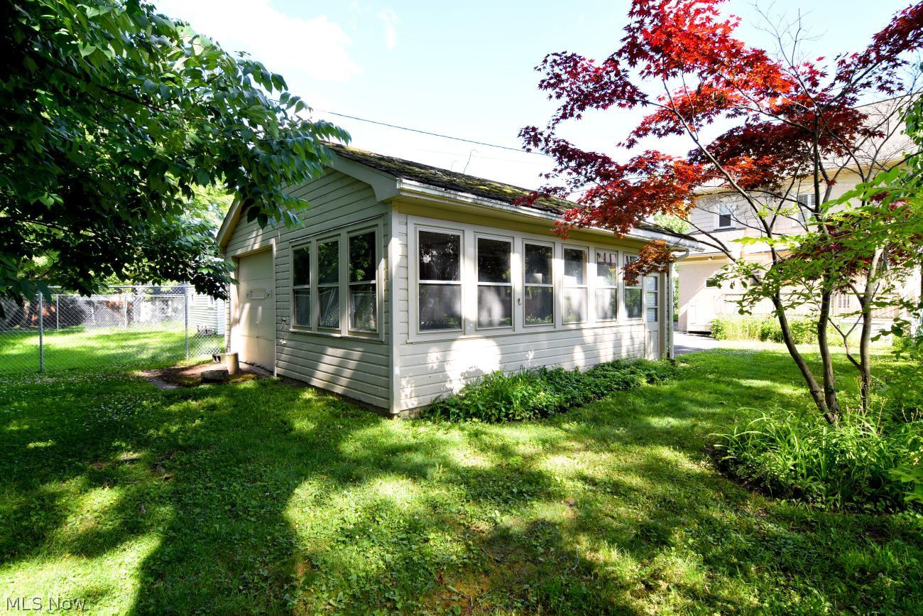 3356 Clarendon Road Cleveland Heights OH 44118