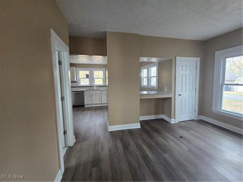 2294 E 100th Street Cleveland OH 44106