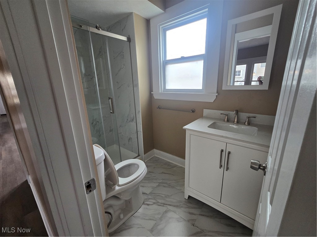 2294 E 100th Street Cleveland OH 44106