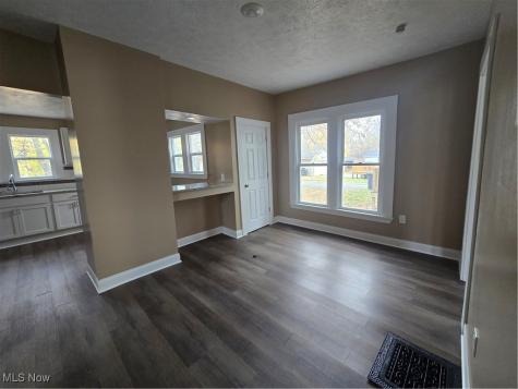 2294 E 100th Street Cleveland OH 44106