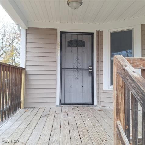 2294 E 100th Street Cleveland OH 44106