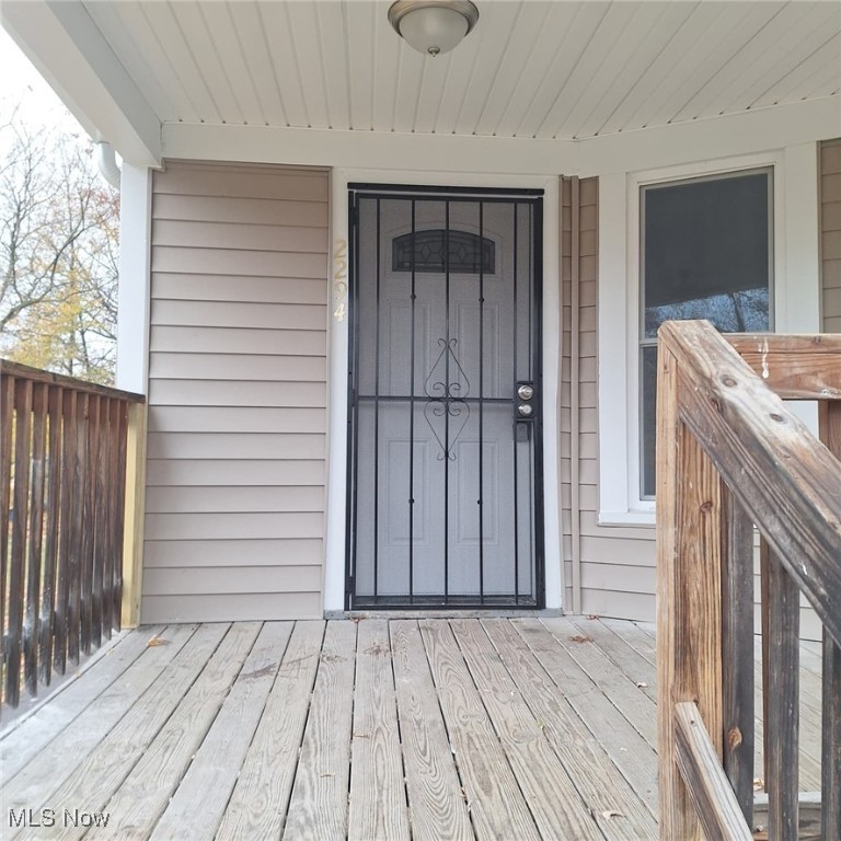 2294 E 100th Street Cleveland OH 44106