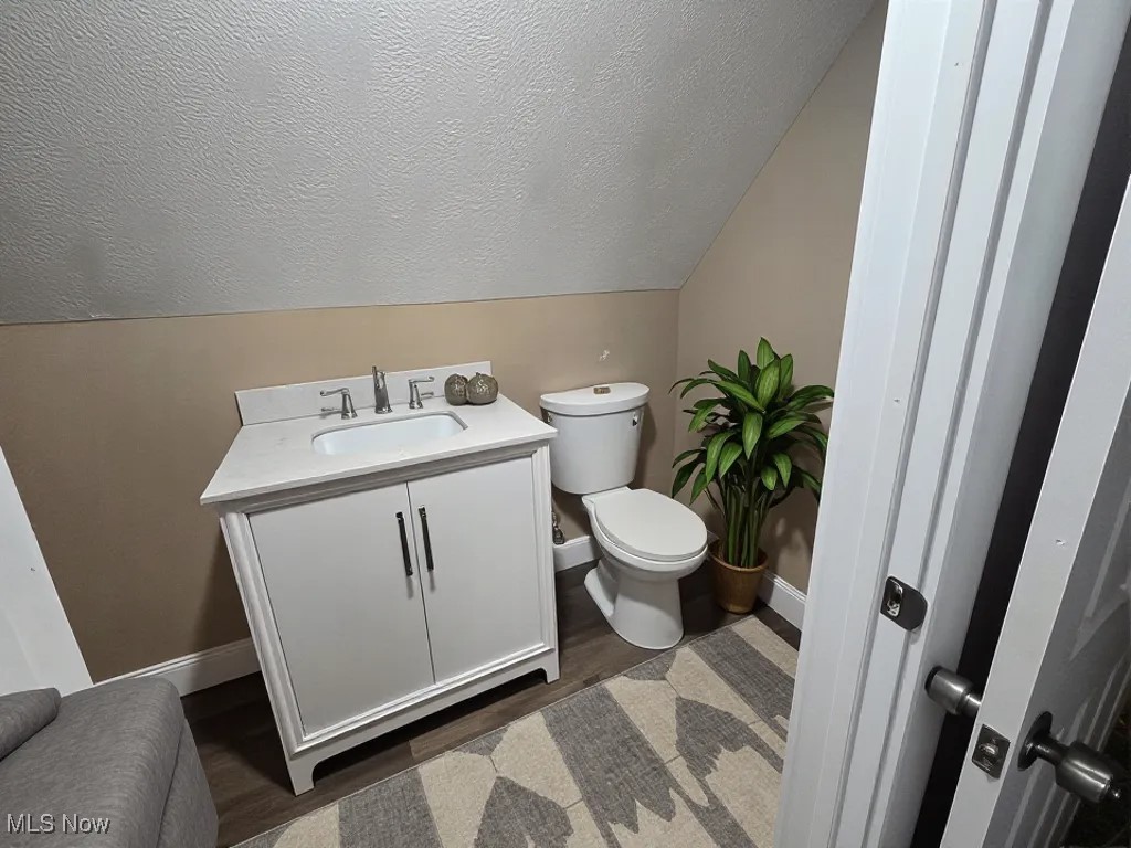 2294 E 100th Street Cleveland OH 44106