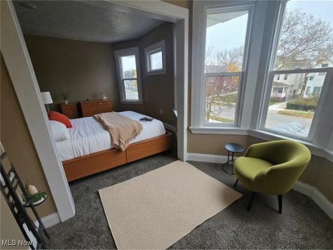 2294 E 100th Street Cleveland OH 44106