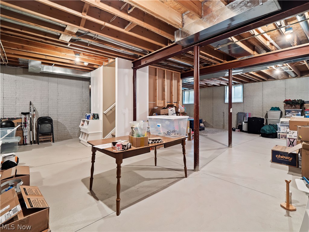 2538 N Long Road Avon OH 44011