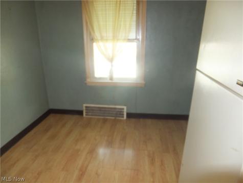 5903 Bradley Avenue Parma OH 44129