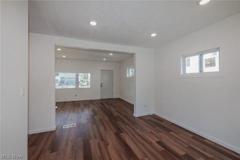 3353 W 84th Street Cleveland OH 44102