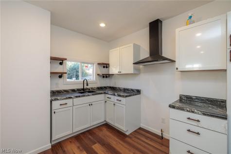 3353 W 84th Street Cleveland OH 44102